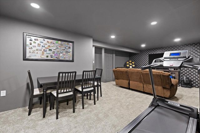 N58W18335 Juniper LANE, Menomonee Falls, WI 53051