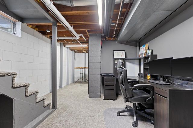 N58W18335 Juniper LANE, Menomonee Falls, WI 53051