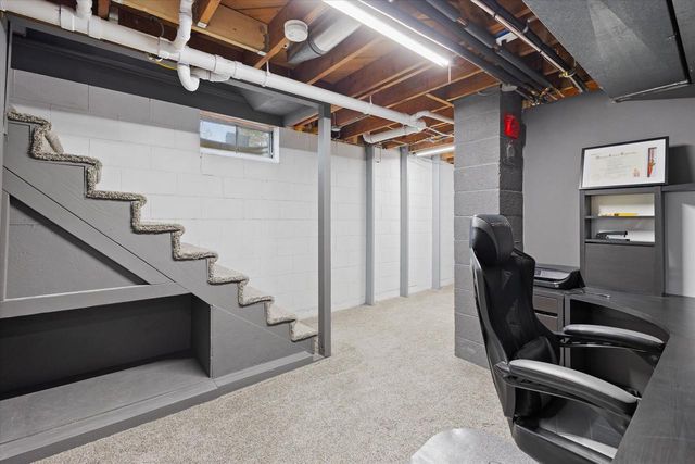 N58W18335 Juniper LANE, Menomonee Falls, WI 53051