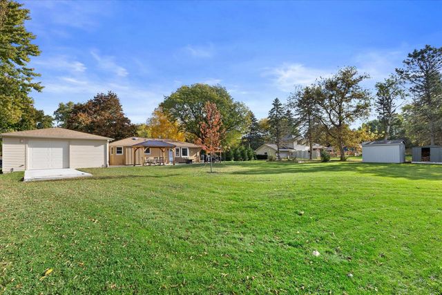 N58W18335 Juniper LANE, Menomonee Falls, WI 53051