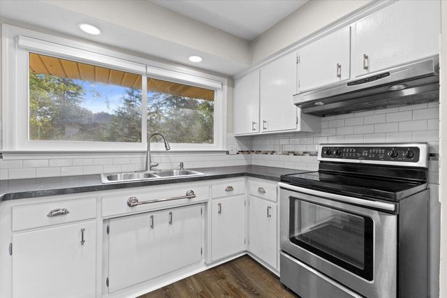 N58W18335 Juniper LANE, Menomonee Falls, WI 53051