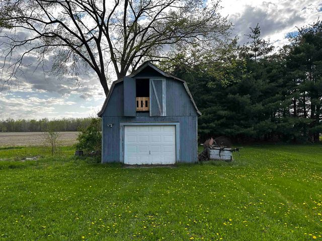 8753 N Chippewa Road, Coleman, MI 48618