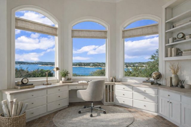 216 CORINTHIAN ST, Lakeway, TX 78734