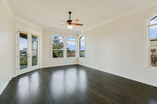 216 CORINTHIAN ST, Lakeway, TX 78734