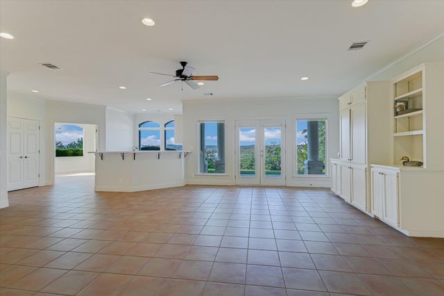 216 CORINTHIAN ST, Lakeway, TX 78734