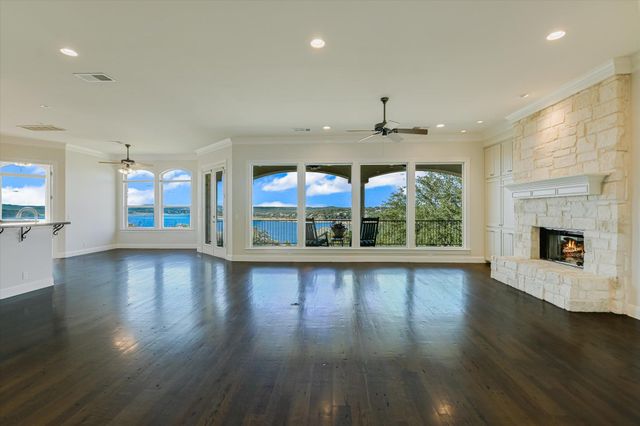 216 CORINTHIAN ST, Lakeway, TX 78734