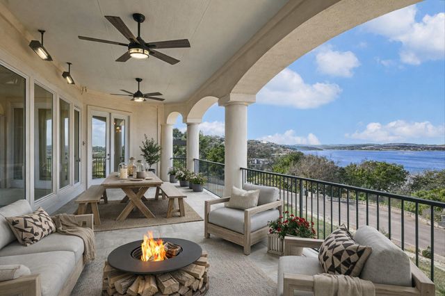 216 CORINTHIAN ST, Lakeway, TX 78734