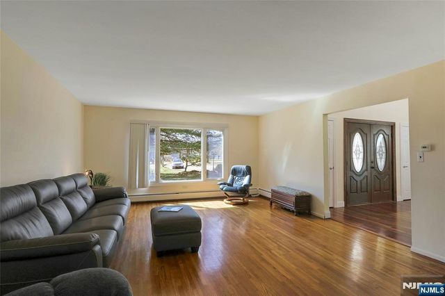 42-08 Cosgrove Court, Fair Lawn, NJ 07410