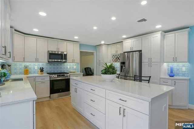 42-08 Cosgrove Court, Fair Lawn, NJ 07410