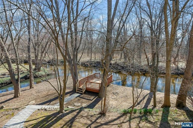 42-08 Cosgrove Court, Fair Lawn, NJ 07410