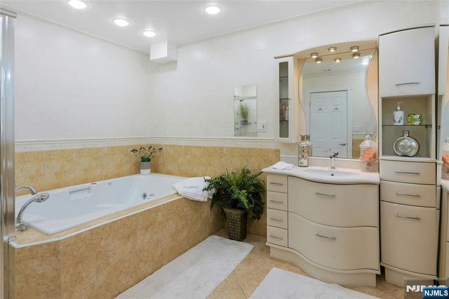 42-08 Cosgrove Court, Fair Lawn, NJ 07410