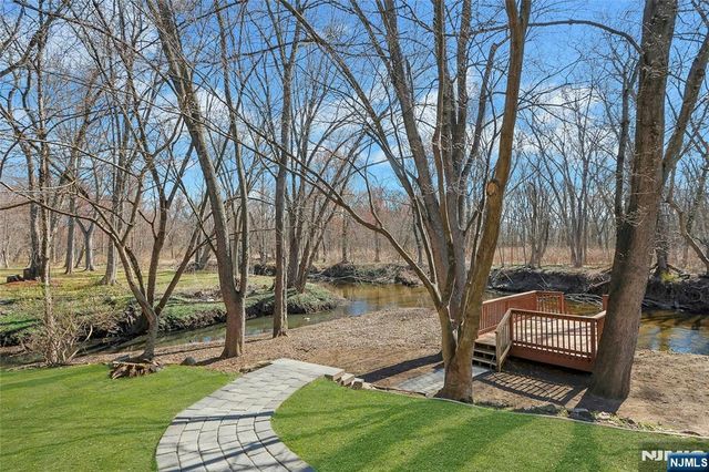 42-08 Cosgrove Court, Fair Lawn, NJ 07410