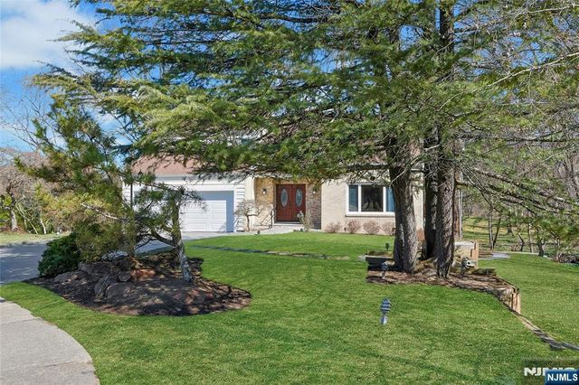 42-08 Cosgrove Court, Fair Lawn, NJ 07410