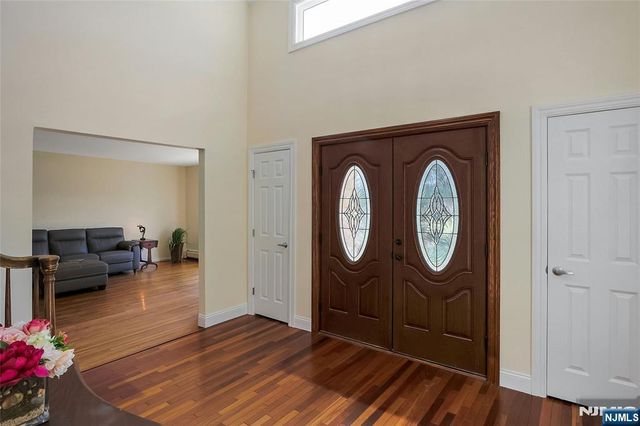 42-08 Cosgrove Court, Fair Lawn, NJ 07410