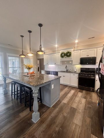 176 Post Oak Ln, Smithville, TN 37166