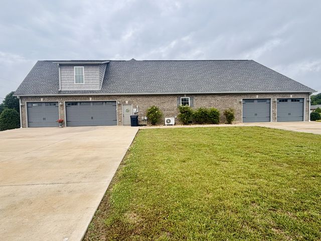 176 Post Oak Ln, Smithville, TN 37166