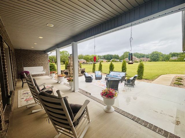 176 Post Oak Ln, Smithville, TN 37166