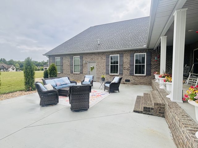 176 Post Oak Ln, Smithville, TN 37166