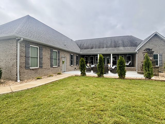 176 Post Oak Ln, Smithville, TN 37166
