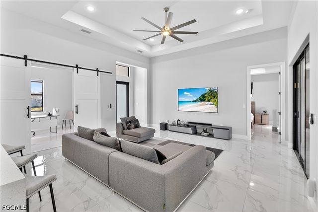 118 NW 2nd AVE, Cape Coral, FL 33993