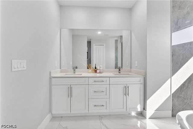 118 NW 2nd AVE, Cape Coral, FL 33993