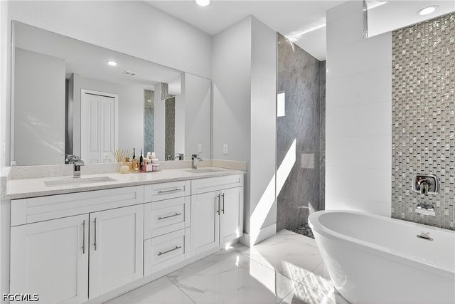 118 NW 2nd AVE, Cape Coral, FL 33993