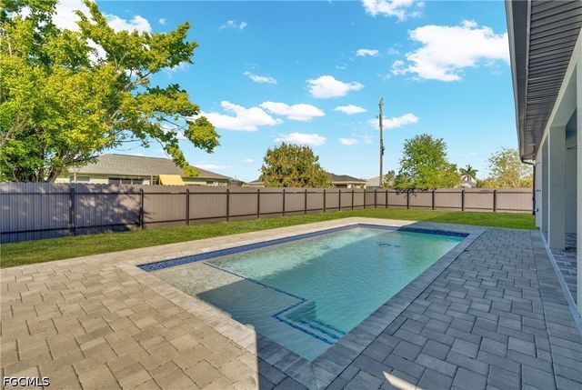 118 NW 2nd AVE, Cape Coral, FL 33993