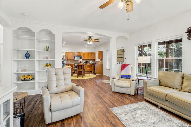 1006 Candlenut, San Antonio, TX 78245