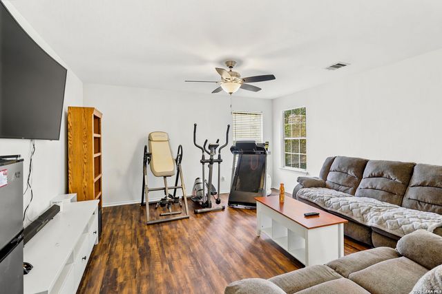 1006 Candlenut, San Antonio, TX 78245