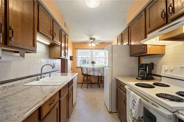 13020 S Raintree Drive, Olathe, KS 66062