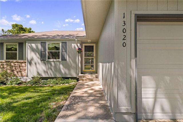 13020 S Raintree Drive, Olathe, KS 66062
