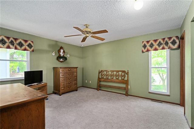 13020 S Raintree Drive, Olathe, KS 66062