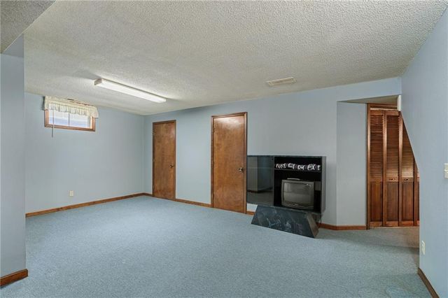 13020 S Raintree Drive, Olathe, KS 66062