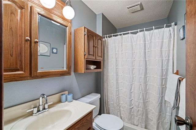 13020 S Raintree Drive, Olathe, KS 66062