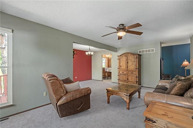 13020 S Raintree Drive, Olathe, KS 66062