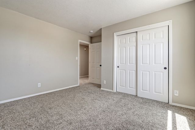 5041 27th Avenue NE, Rio Rancho, NM 87144