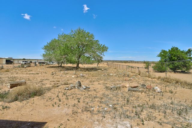 5041 27th Avenue NE, Rio Rancho, NM 87144