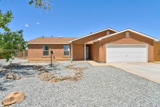 5041 27th Avenue NE, Rio Rancho, NM 87144
