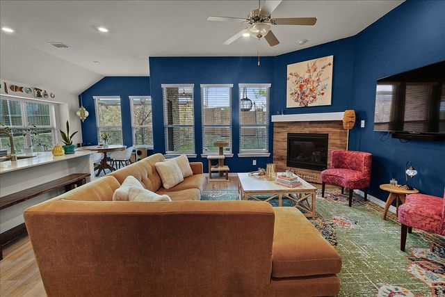 1912 Hollowcreek Trail, Lewisville, TX 75010