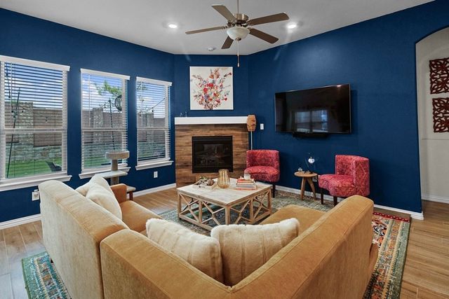 1912 Hollowcreek Trail, Lewisville, TX 75010