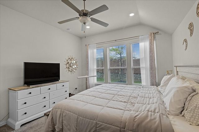 1912 Hollowcreek Trail, Lewisville, TX 75010