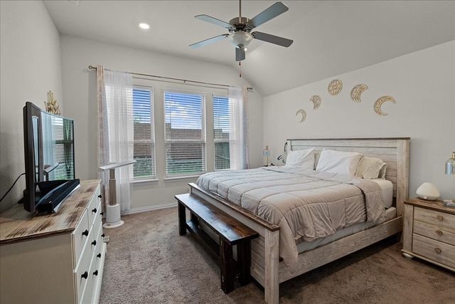 1912 Hollowcreek Trail, Lewisville, TX 75010