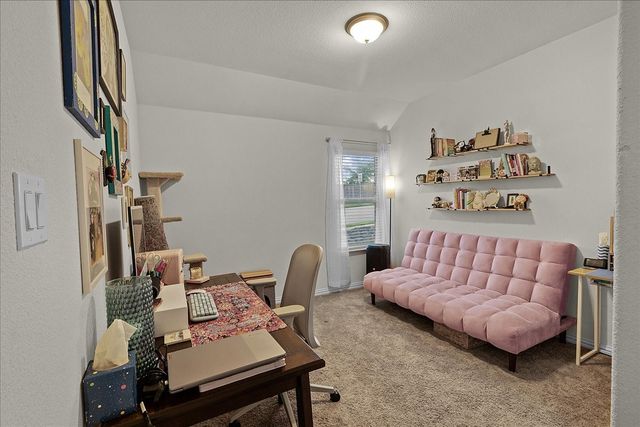 1912 Hollowcreek Trail, Lewisville, TX 75010