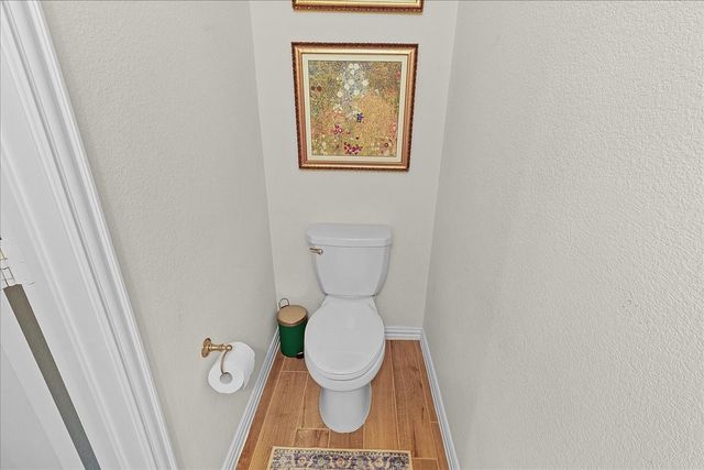 1912 Hollowcreek Trail, Lewisville, TX 75010