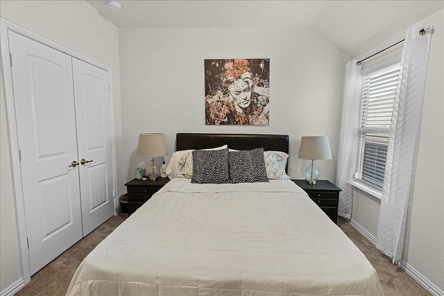 1912 Hollowcreek Trail, Lewisville, TX 75010