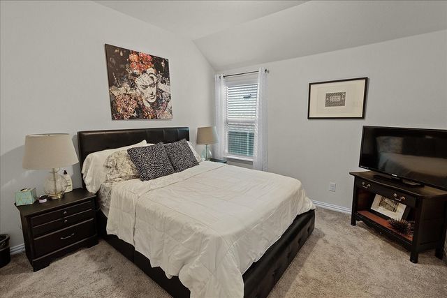 1912 Hollowcreek Trail, Lewisville, TX 75010