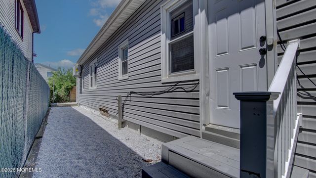 19 Bayview Avenue, Keansburg, NJ 07734