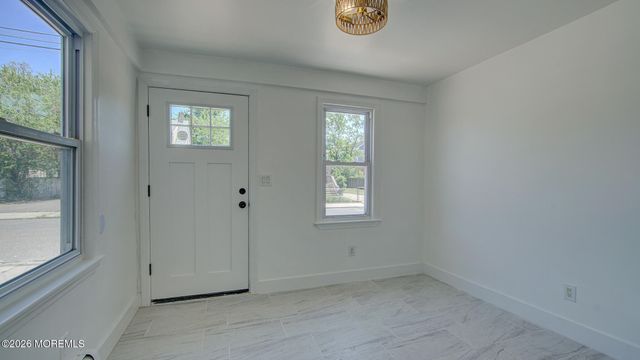 19 Bayview Avenue, Keansburg, NJ 07734