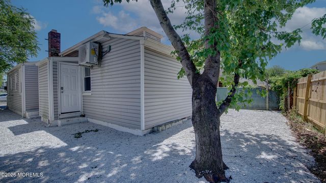 19 Bayview Avenue, Keansburg, NJ 07734