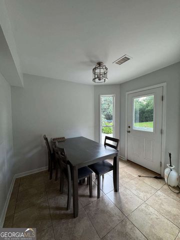 760 Kings Crest Court, Fairburn, GA 30213